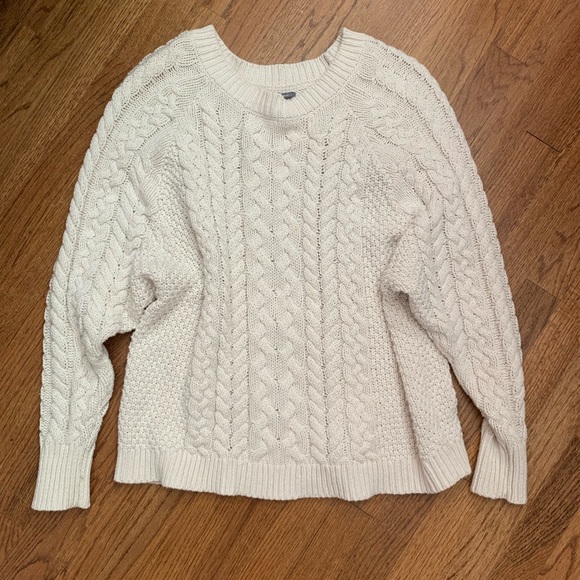 Comfy Aerie Sweater ☁️ - Picture 1 of 2